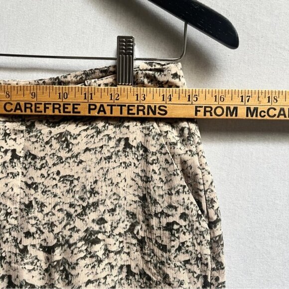 Obakki patterned silk taper relaxed pants Sz 4/ 30" waist - Picture 9 of 11